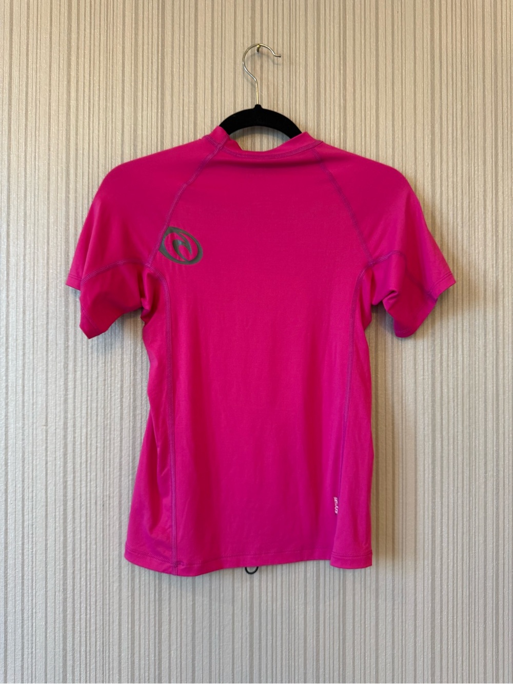 Rip Curl Pink Performance Rash Guard - Picture 4 of 5